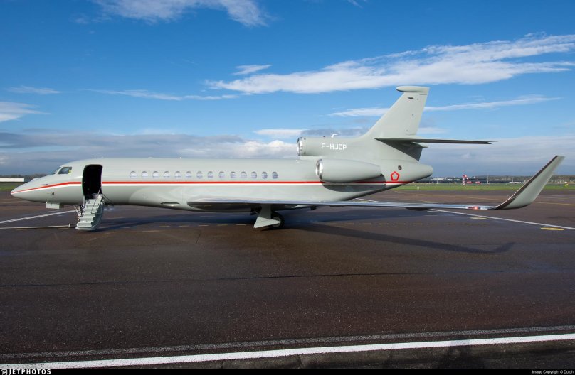 Самолет Dassault Falcon 8x