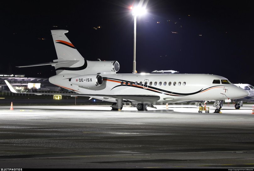 Самолёт Фалькон из роблакса