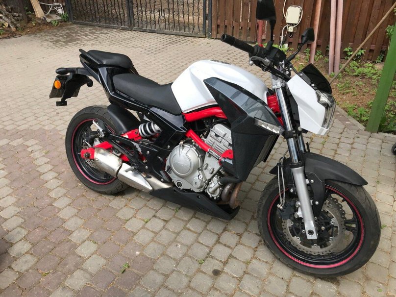 CF Moto 650 NK