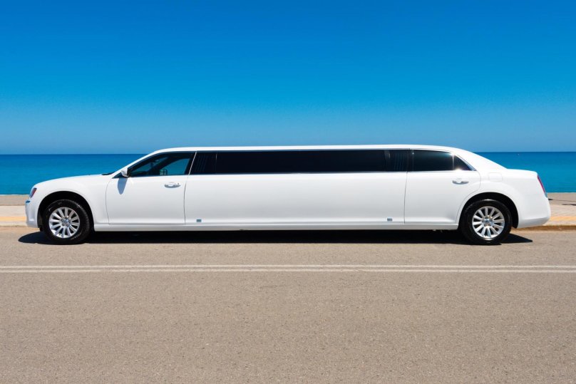 Lincoln лимузин 2023