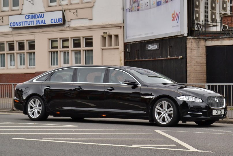 Jaguar XJ Limousine