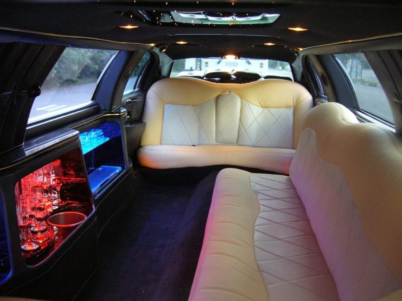 Экскалибур Фантом лимузин