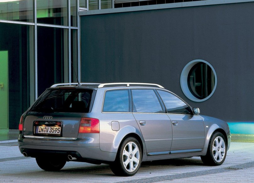 Ауди а6 Авант 2001