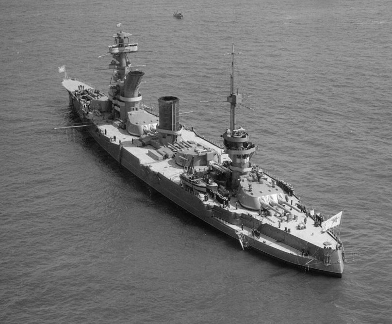 Линкор Марат