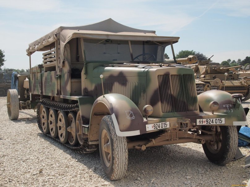 Зенитная машина SD KFZ 7