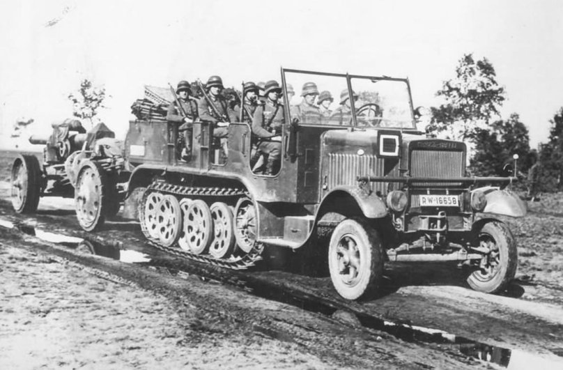 Немецкий тягач SD.KFZ 7