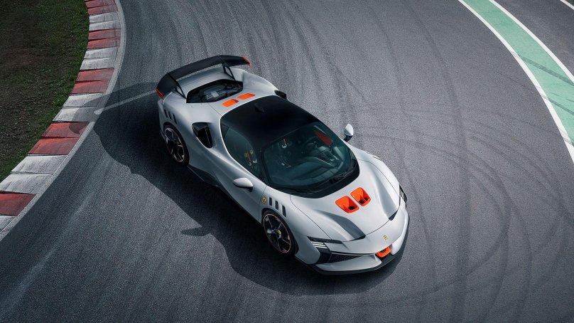 Феррари sf90 Stradale