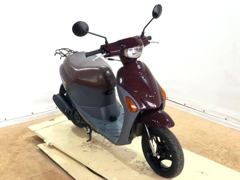 Скутер Сузуки летс 4