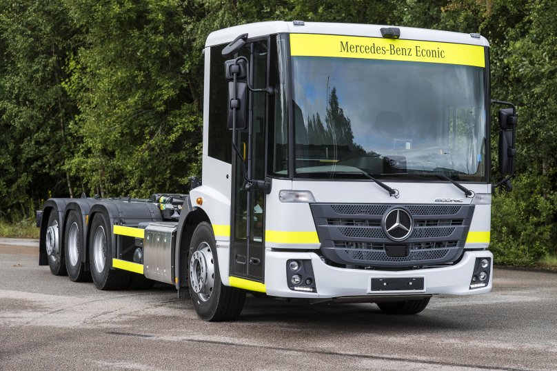 Mercedes-Benz Econic 1828