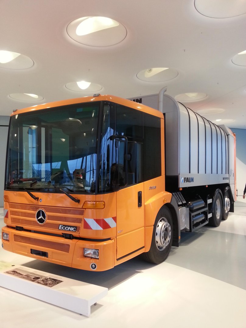 Mercedes Benz Econic 2628