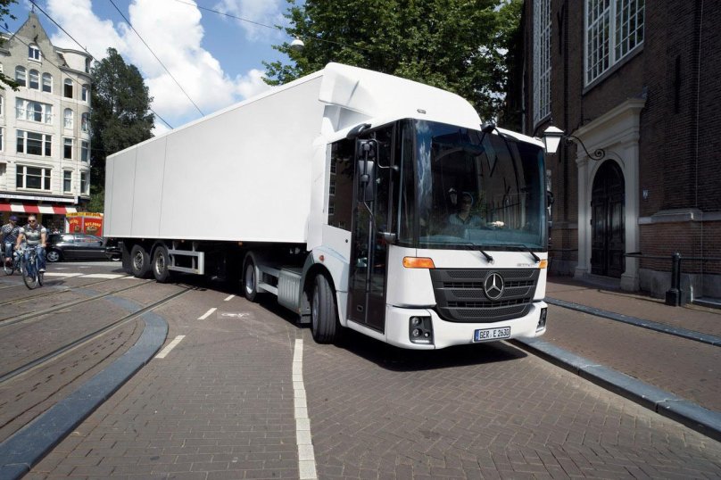 Mercedes-Benz Econic грузовик 2010