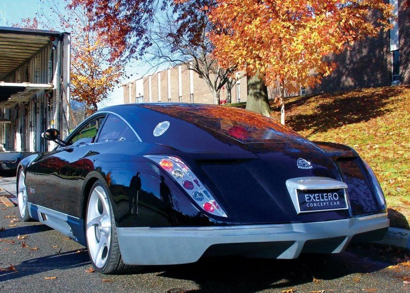 Машина Maybach Exelero