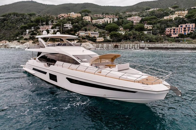Моторная яхта Azimut 98
