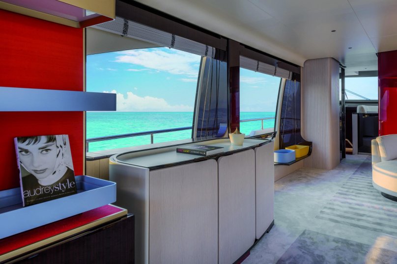 Азимут Гранде 25