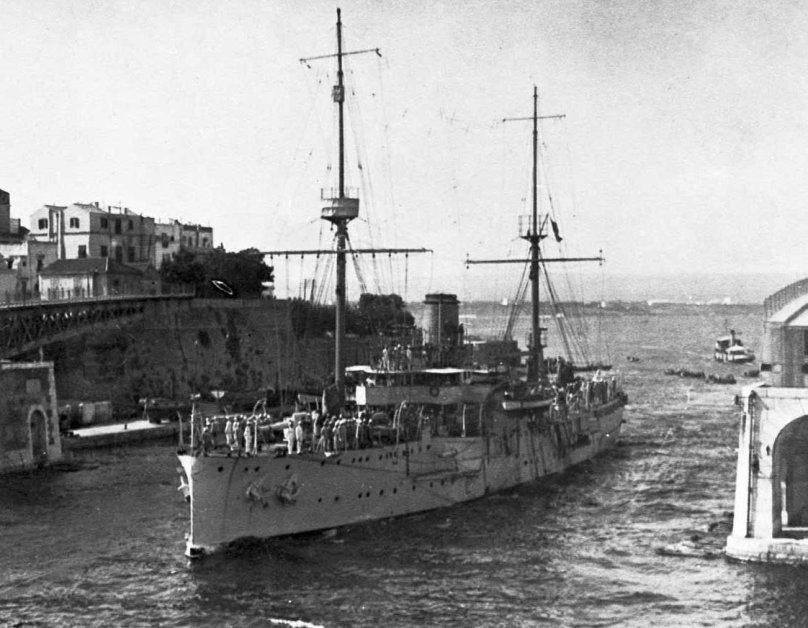 Бронепалубные крейсера итальь