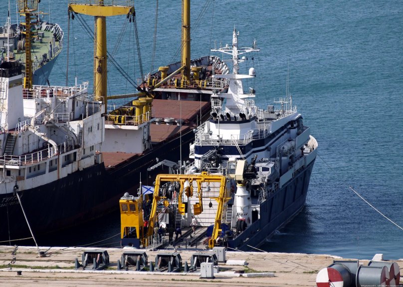 Опытовое судно Селигер