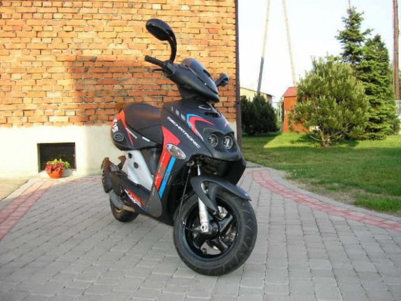 Скутер Малагути f15