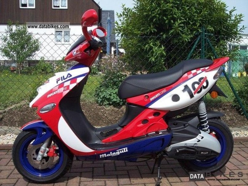 Скутер Малагути 50 кубов