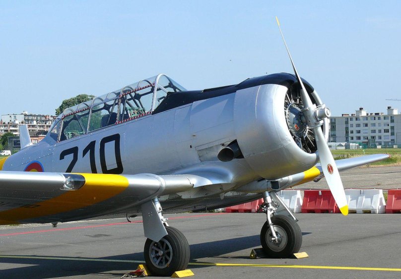 North American t-6g Texan