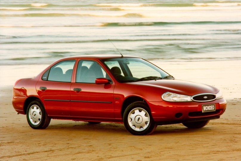 Ford Mondeo 1996 седан