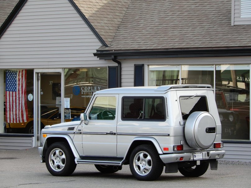 Mercedes-Benz g500 трехдверный