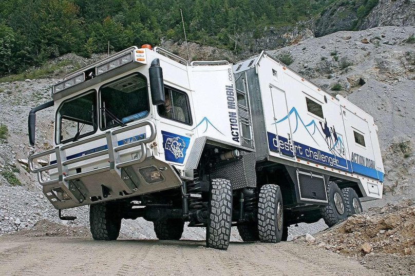 Внедорожный автодом man 8x8