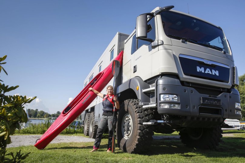 Action mobil Global XRS 7200 6x6 Expedition vehicle