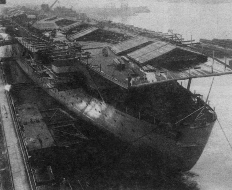 Graf Zeppelin авианосец