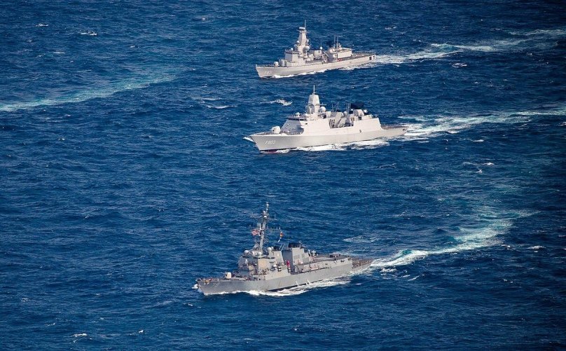 Фото парусника в море