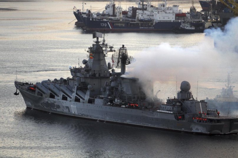 Ракетный крейсер Нахимов