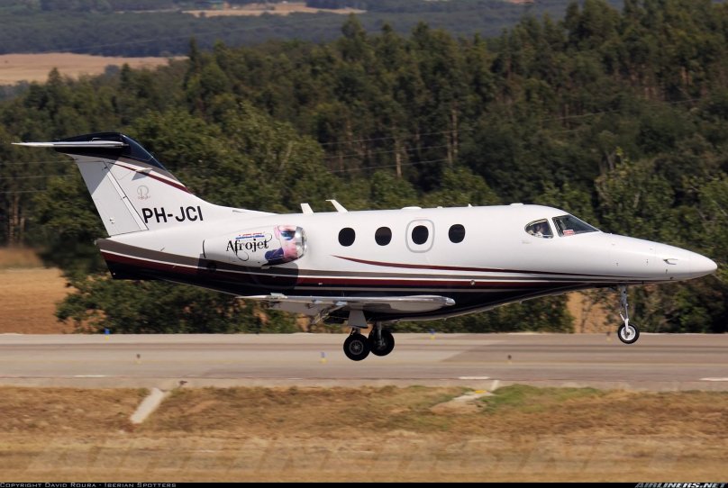Beechcraft 390 Premier i