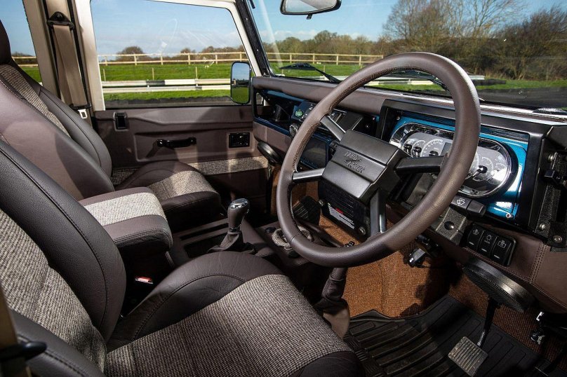 Land Rover Defender 110 Interior