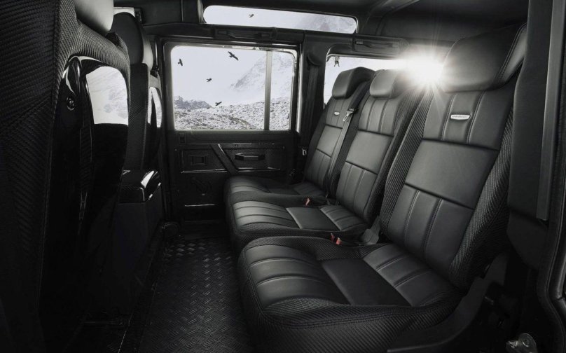 Land Rover Defender 110 салон