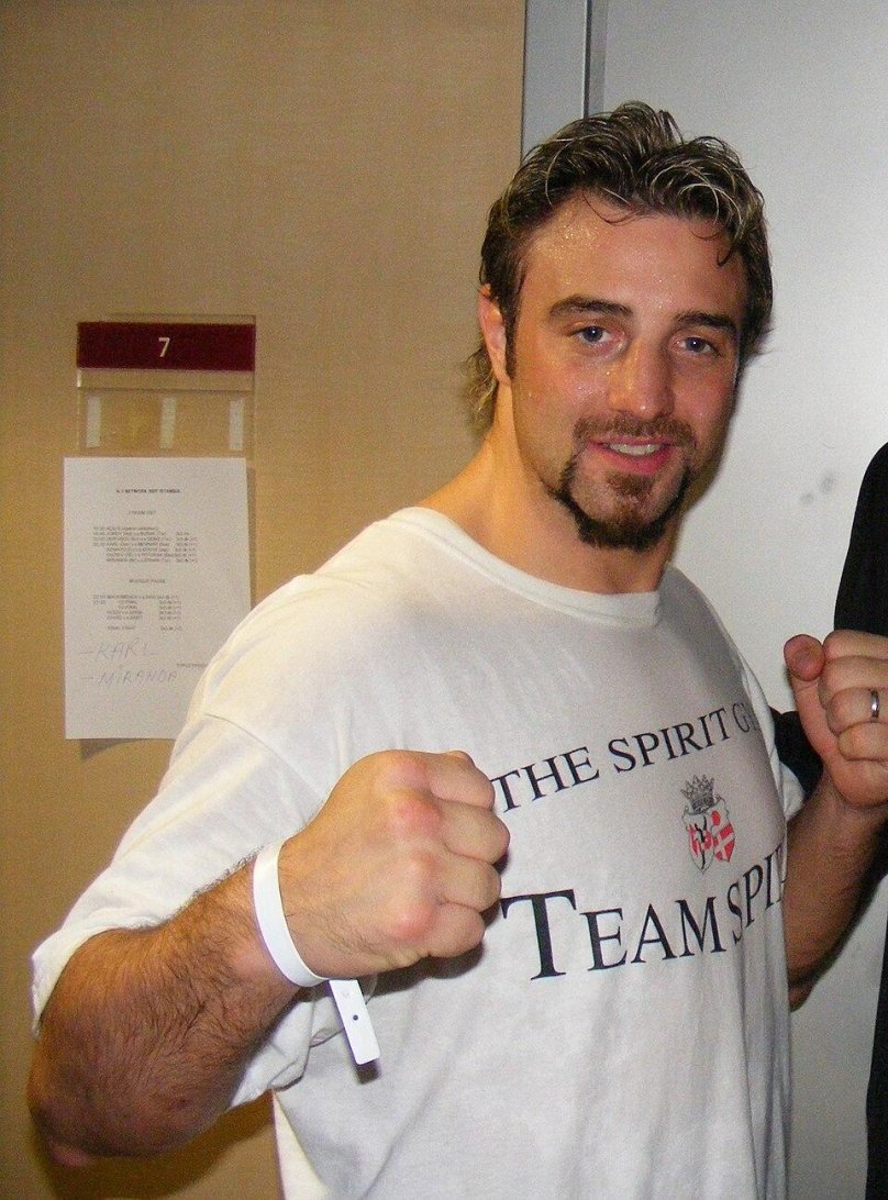 Николас Петтас