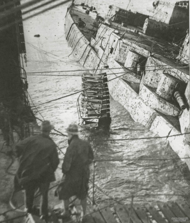 Линейный крейсер Лютцов на дне