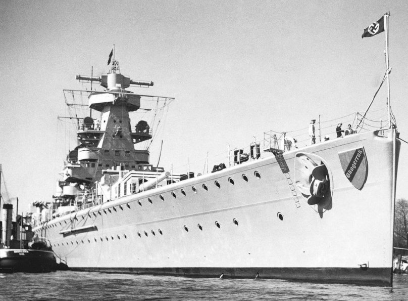 Немецкий линкор Адмирал Шеер