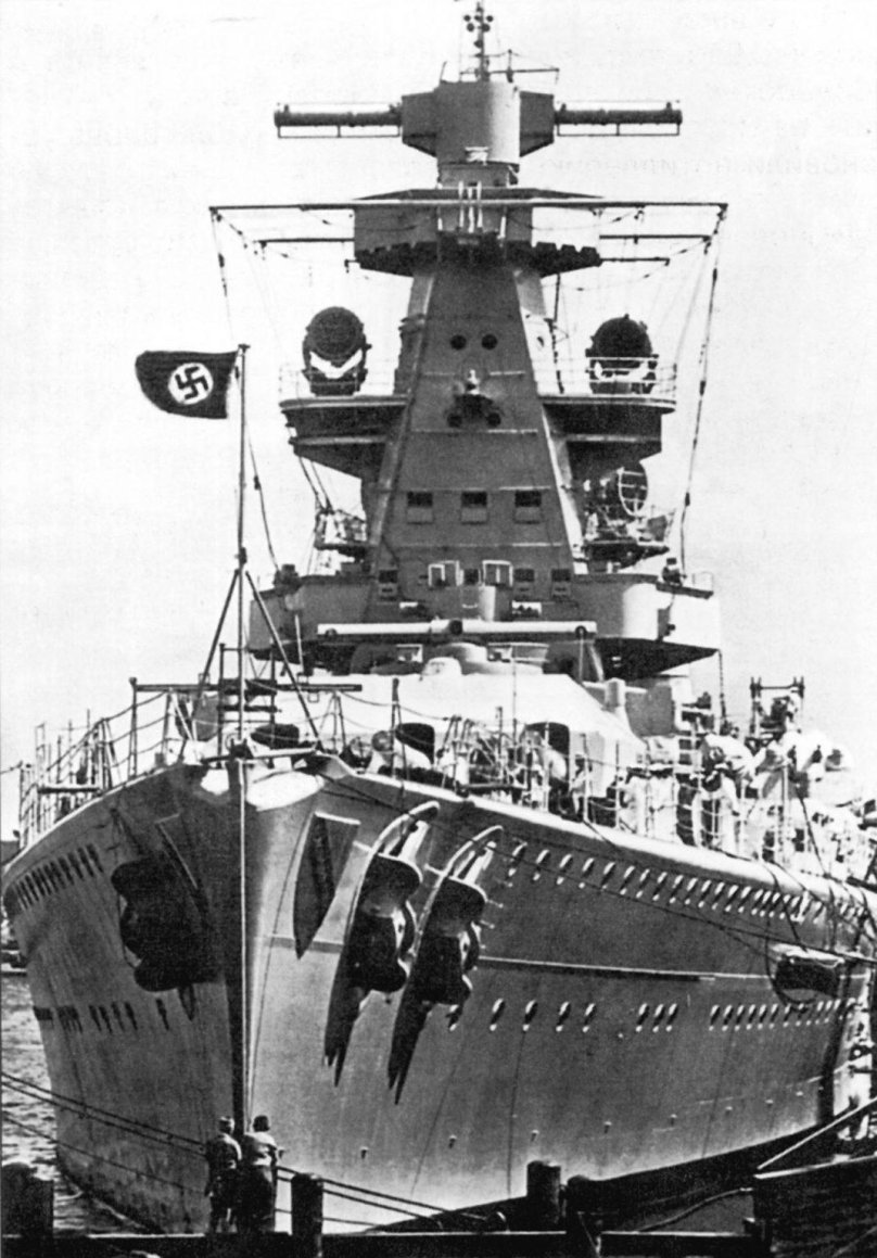 Немецкий крейсер Адмирал Шеер