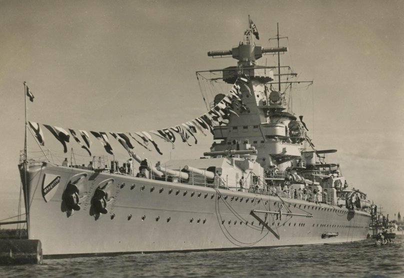 Линкор Адмирал Шеер