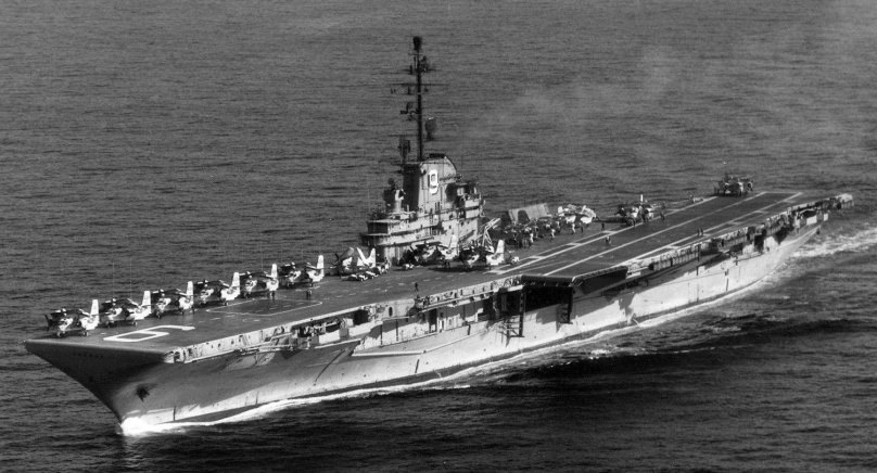 Авианосец Эссекс