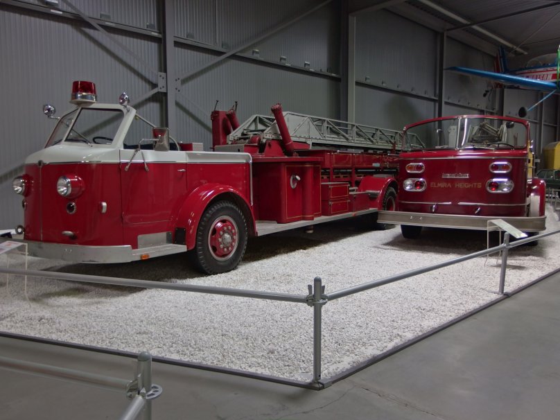 American LAFRANCE 900 Series