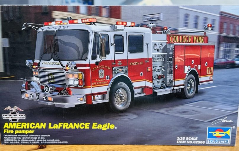 American LAFRANCE Eagle Fire Pumper (1:25)