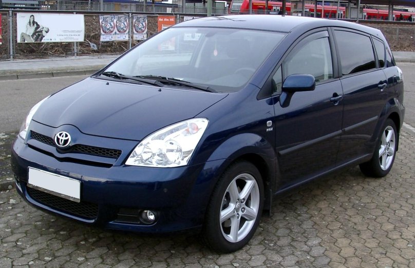 Toyota Corolla Verso 2004