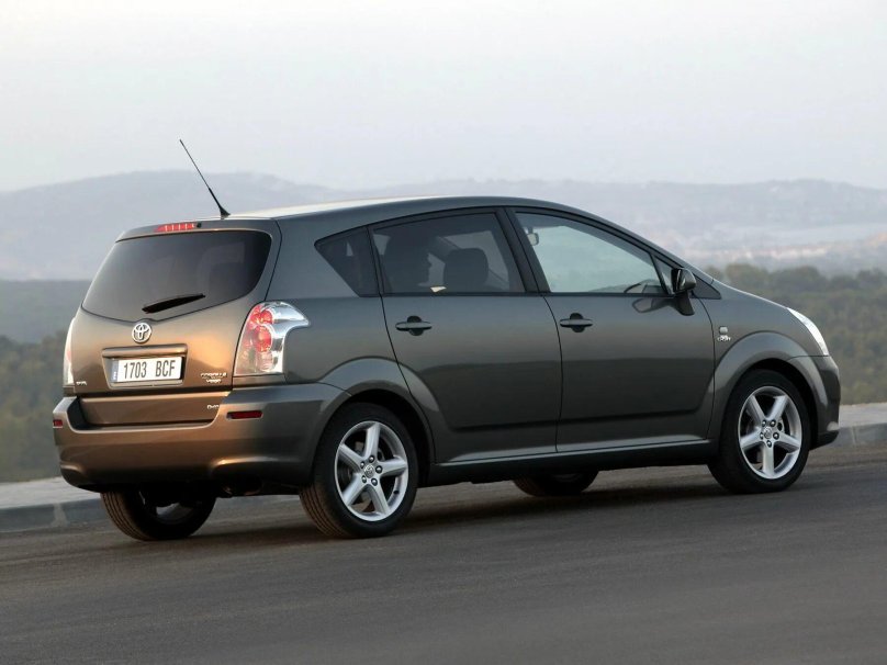 Toyota Corolla Verso 2004