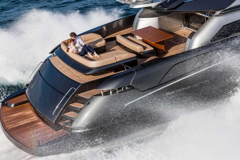 Yacht Riva 88 Domino