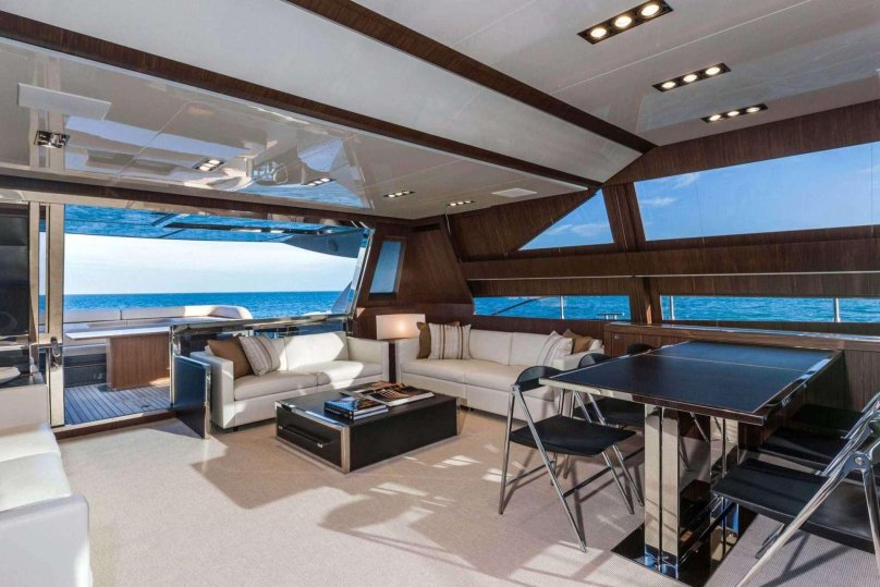 Superyacht Riva 88 Domino