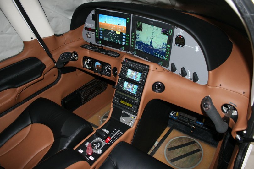 Cirrus sr22 Cockpit