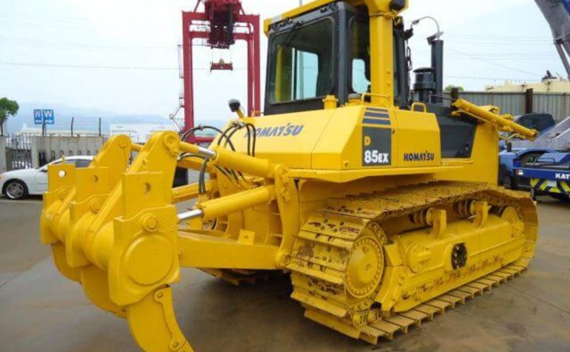 Бульдозер Komatsu d85