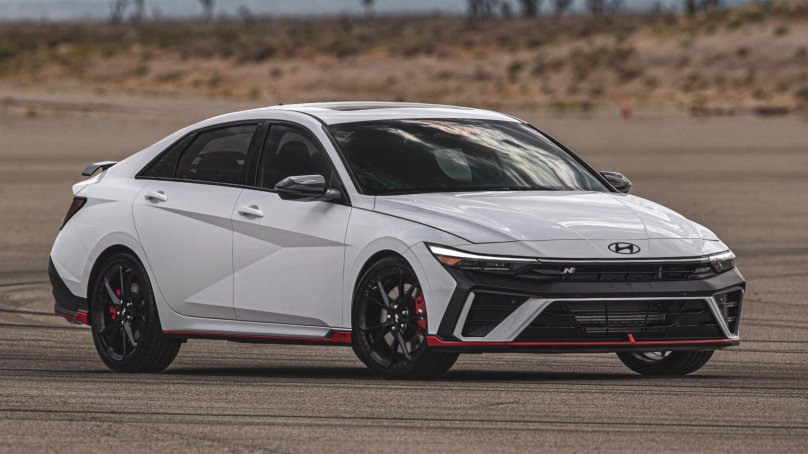 Hyundai Elantra 2024