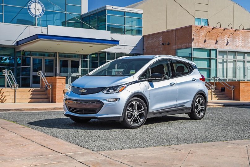 Chevrolet Bolt электромобиль
