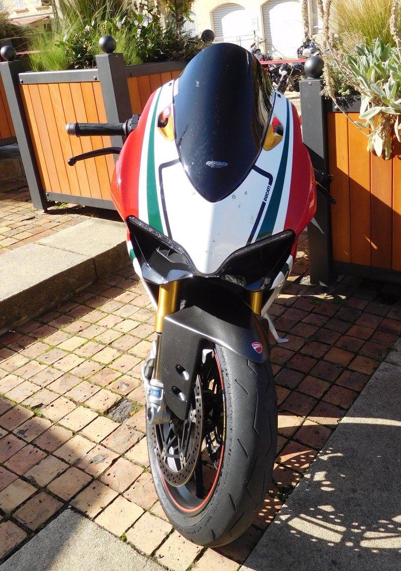 Ducati 1199 Panigale s Tricolore описание